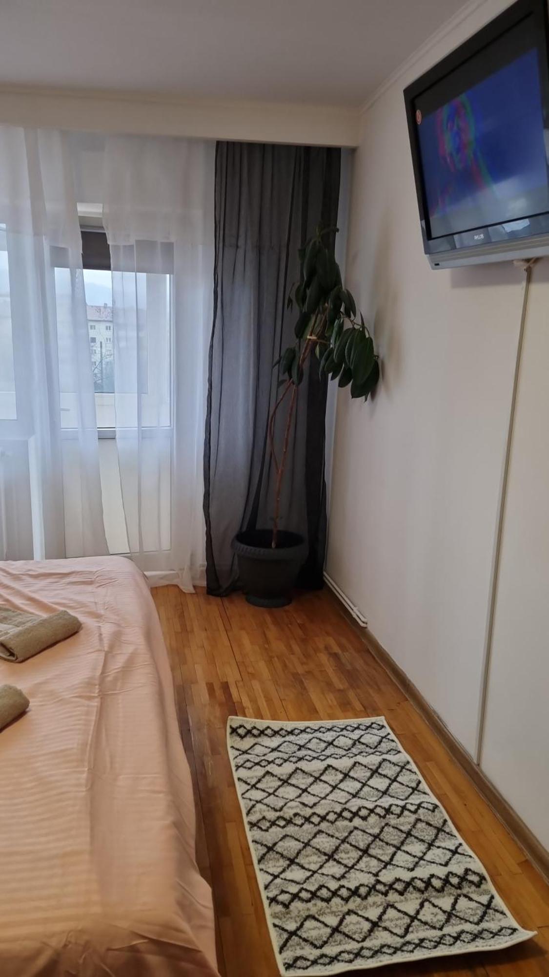 Ferienwohnung Marya'S Râmnicu Vâlcea Zimmer foto